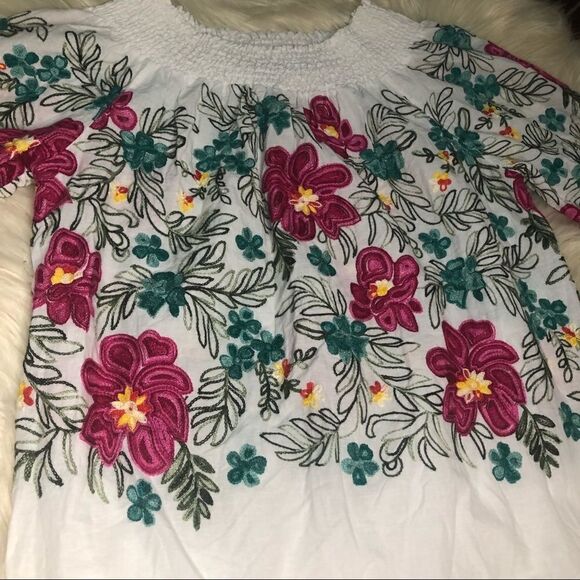 Studio West apparel white off the shoulder embroidery blouse sz large - Picture 2 of 6